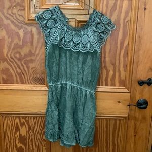 Francesca’s Blue Rain green lace detailed romper size L